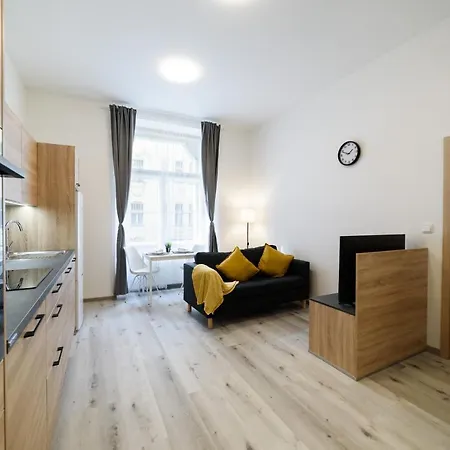 New Near Dancing House Apartamento *