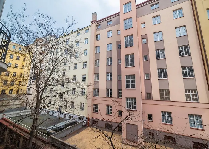 New Near Dancing House * 布拉格