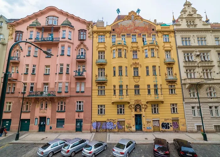 New Near Dancing House Apartment
